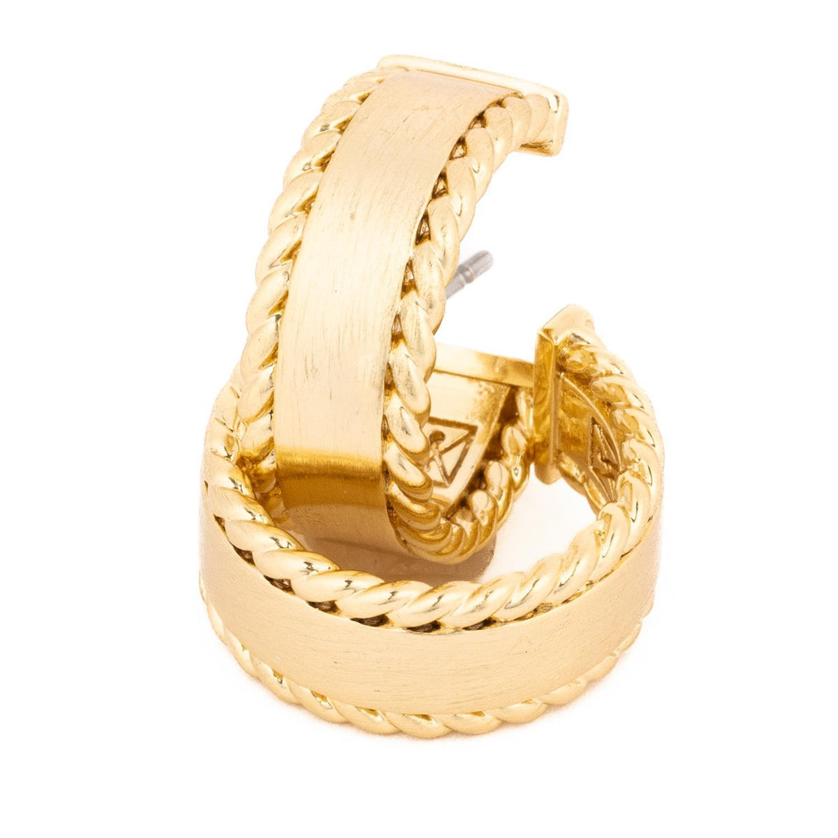 Skylar Gold Earrings: Brushed gold hoop earrings with a twisted rope border and a smooth center band.