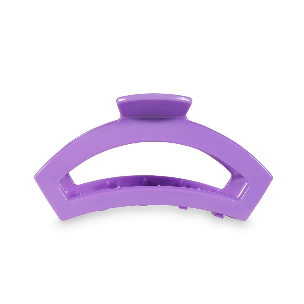 Medium open-style hair clip with bendable teeth in Antigua color