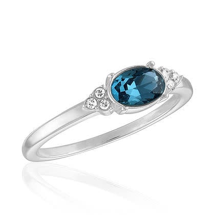 Oval Montana Blue statement stack ring with bold oval silhouette