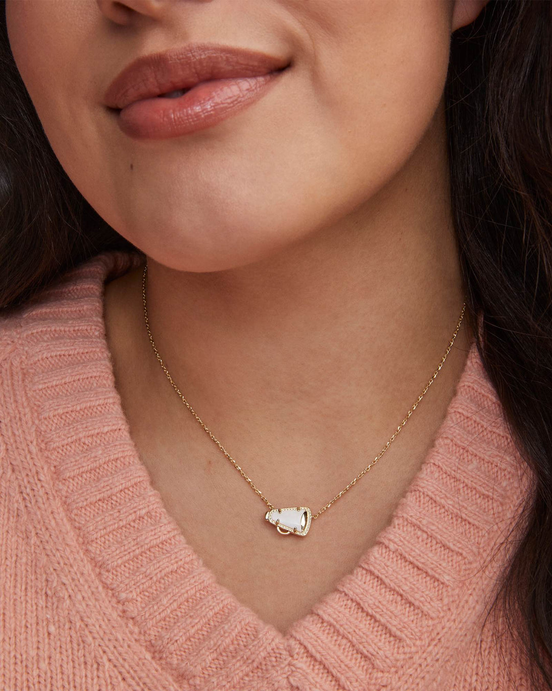 Cheer Short Pendant Necklace Gold White Mother Of Pearl