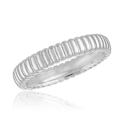 Stackable dome band ring in hypoallergenic material with a smooth silhouette.