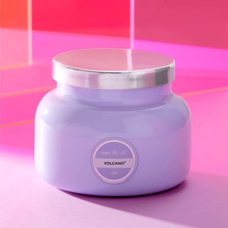 Volcano Digital lavender signature jar with digital display showing burn time.