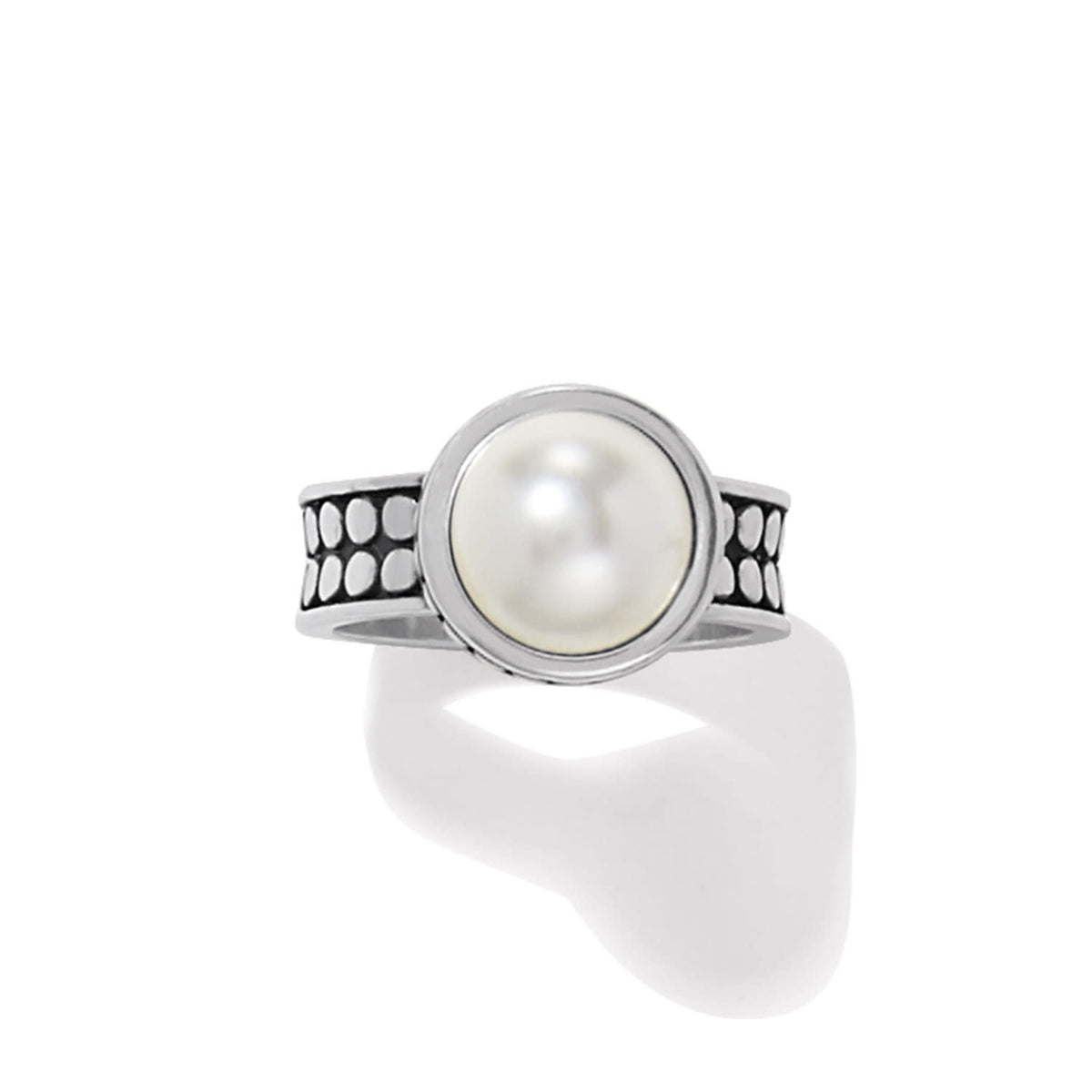 Silver plated wide band ring featuring a glass pearl cabochon with Balinese craftsmanship.