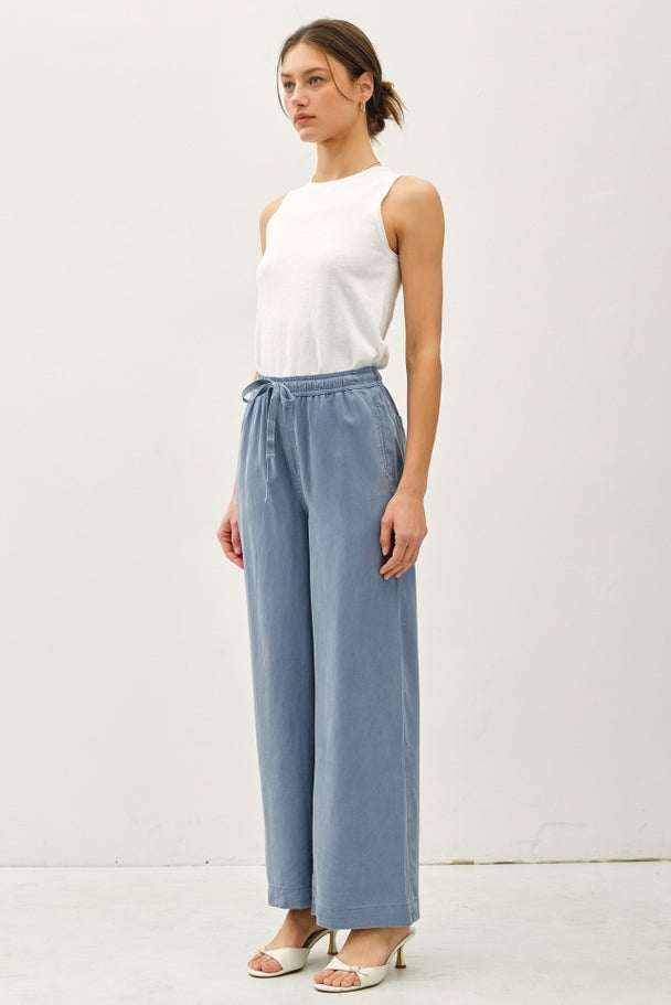 Women's Jane Tencel wide leg pant in neutral tone with elastic waistband and side pockets.