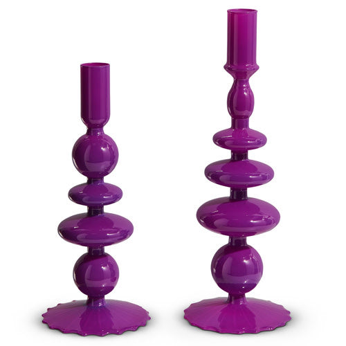 Glass candlestick holder in purple with a cylindrical shape