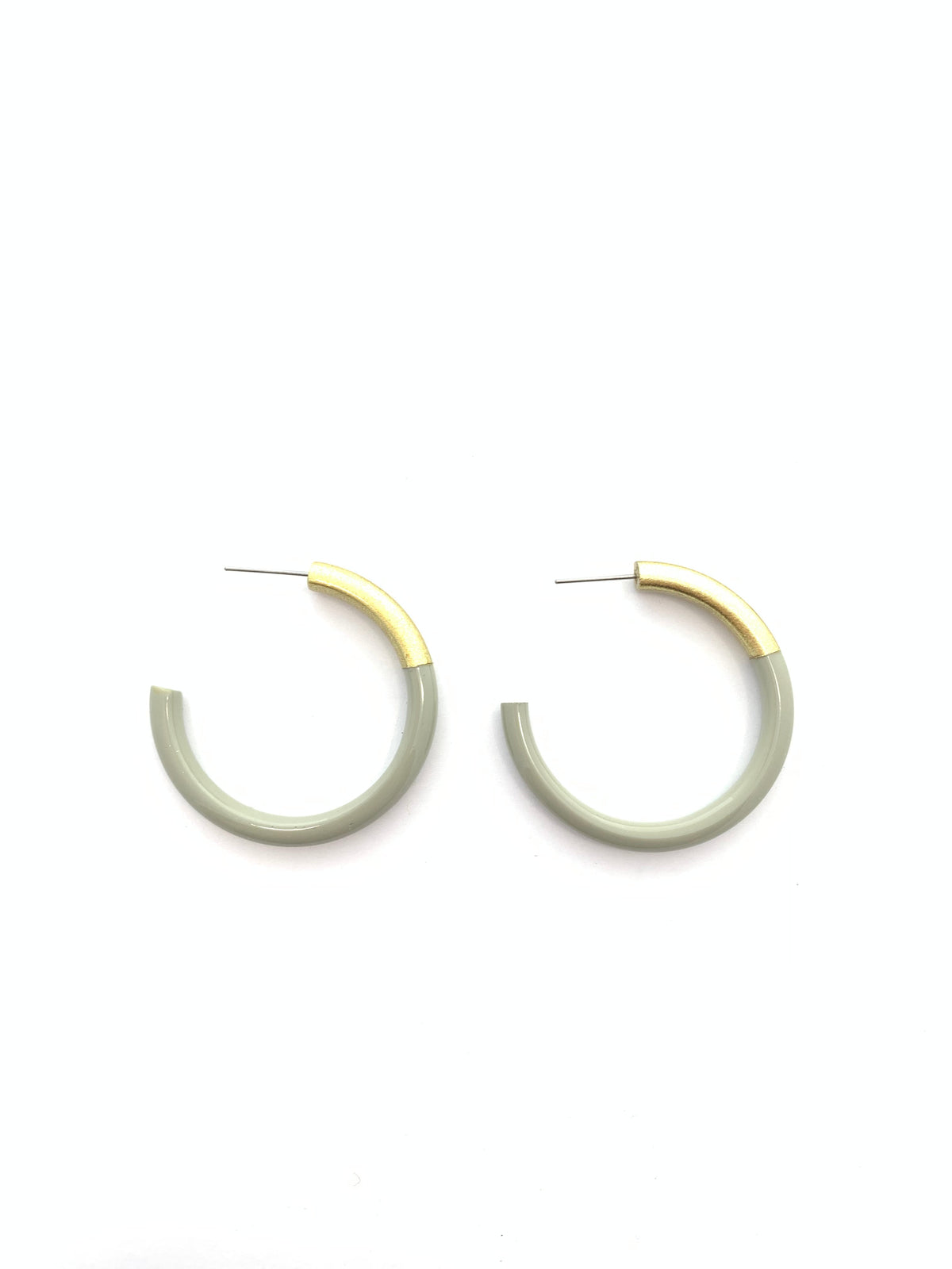 Med LIZ Hoops Earring in black with a geometric pattern