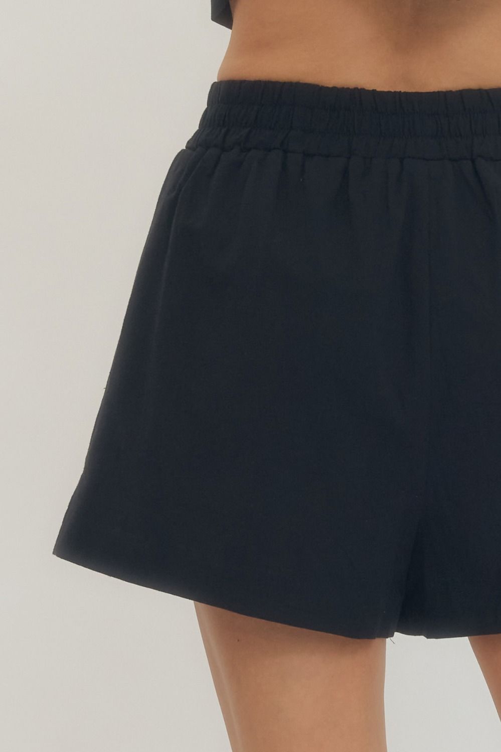 Hannah Solid Elastic Waist Shorts