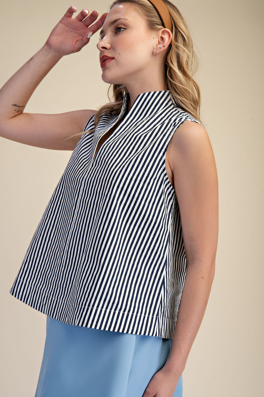 Amy Stand Collar Slit V-neck Sleeveless Stripe Top