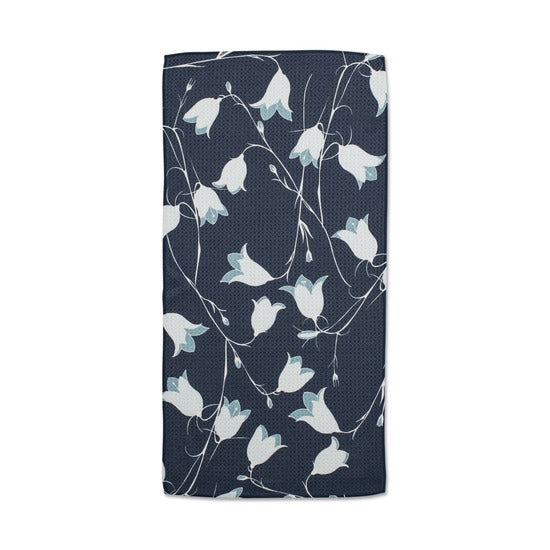 Mini kitchen towel in post-consumer recycled fabric with single-sided print.