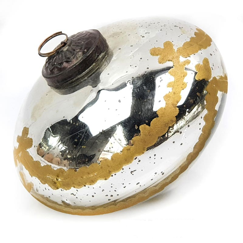 Venetian glass onion ornament in clear with gold filigree detailing