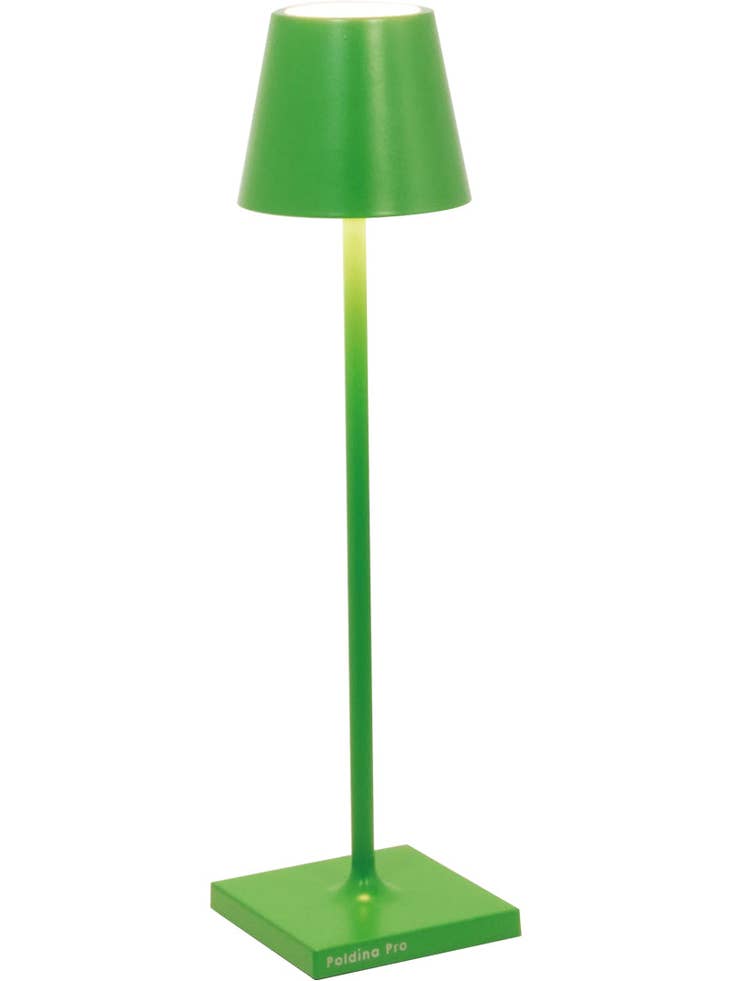 Die-cast aluminum cordless table lamp with polycarbonate diffuser in powder-coated finish