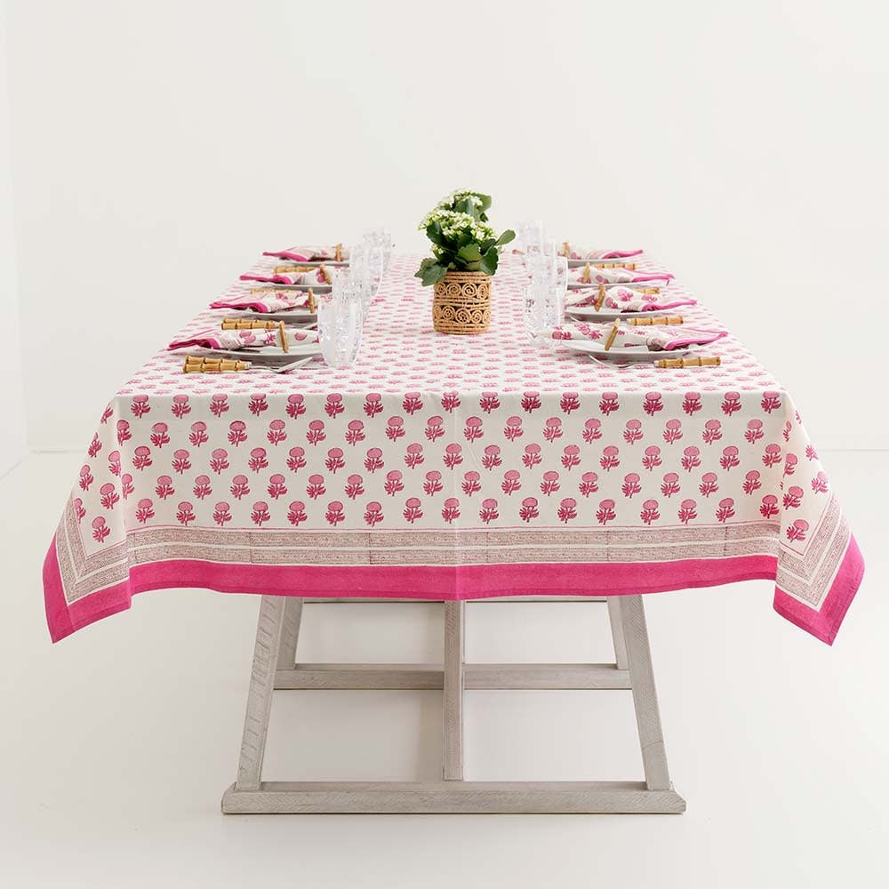 Round cotton tablecloth in soft rose with subtle floral print