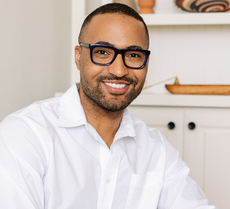 Lasso Progressives eyeglasses with polycarbonate frame in blue-tinted lenses and spring hinges.