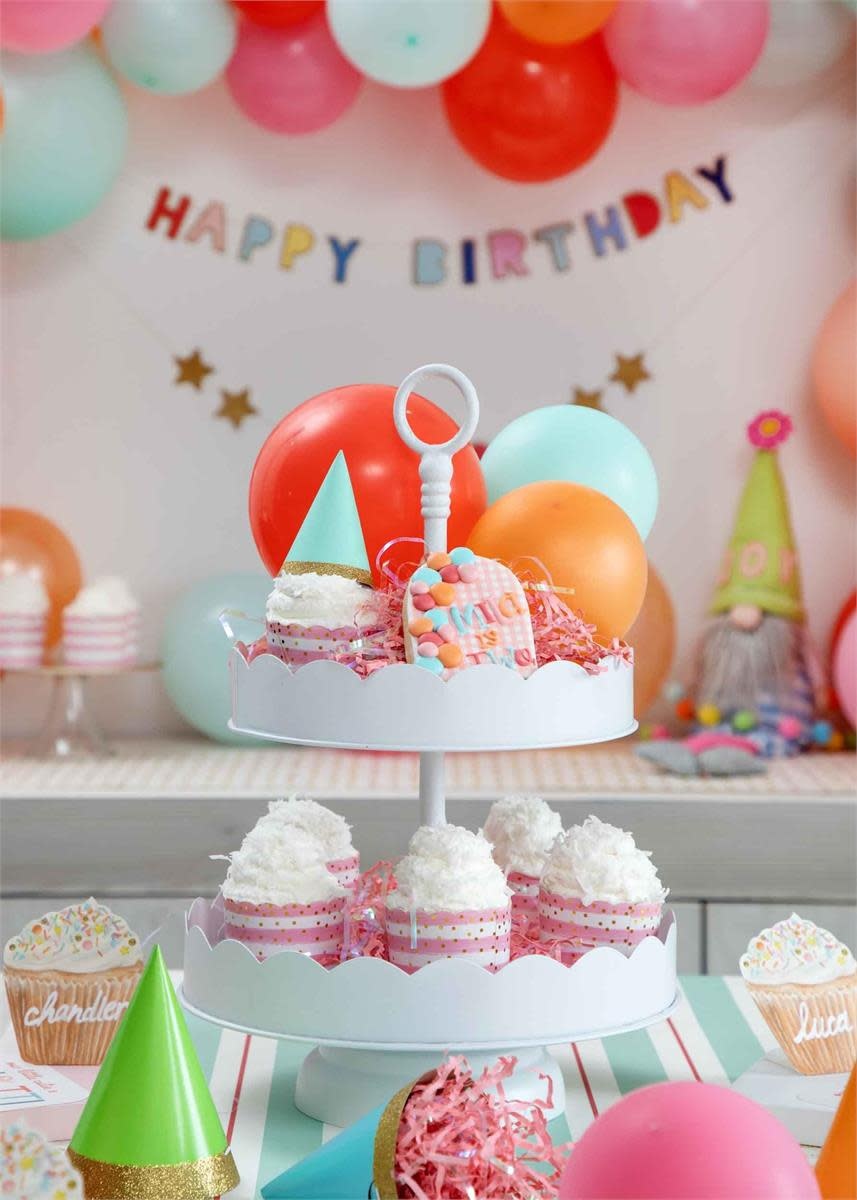 Scalloped Tiered Server
