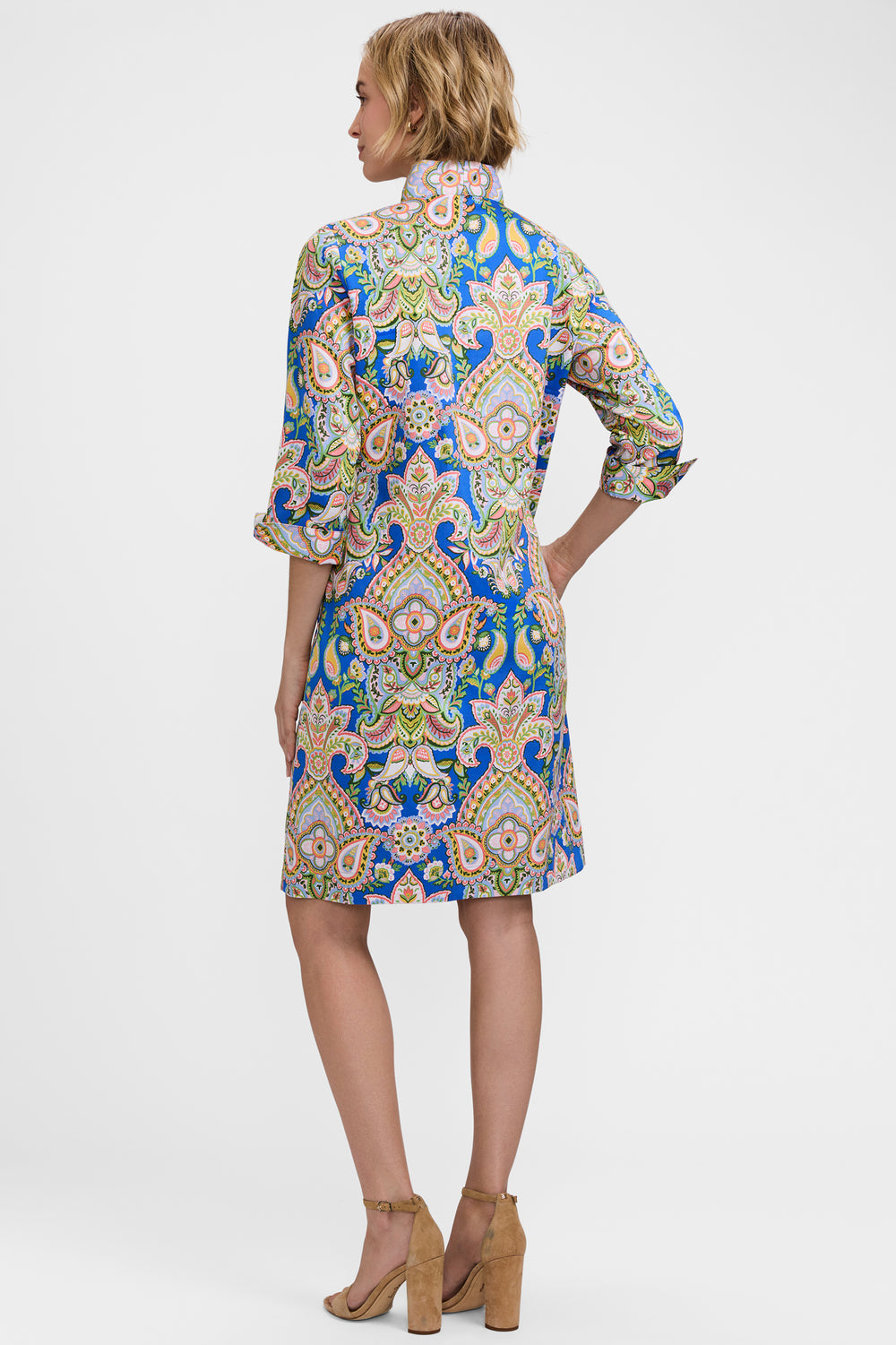 Relaxed fit Tammy Garden Paisley dress in cotton with V-neck, three-quarter sleeves, on-seam pockets, and side slit hem.