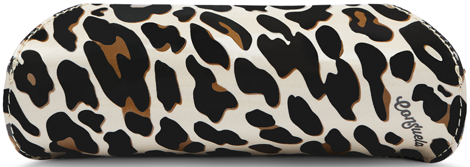 Structured Mona sunglass case with magnetic closure, cloth exterior in Consuela color, mesh lining.