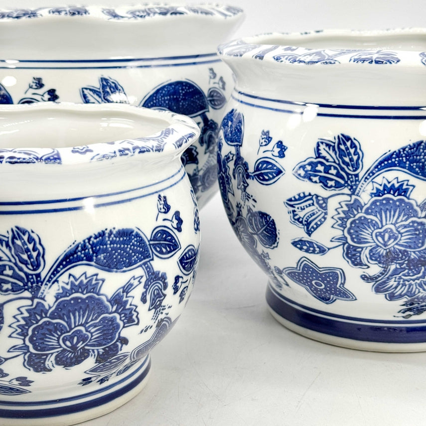 Round blue and white ceramic planter with chinoiserie fluting pattern