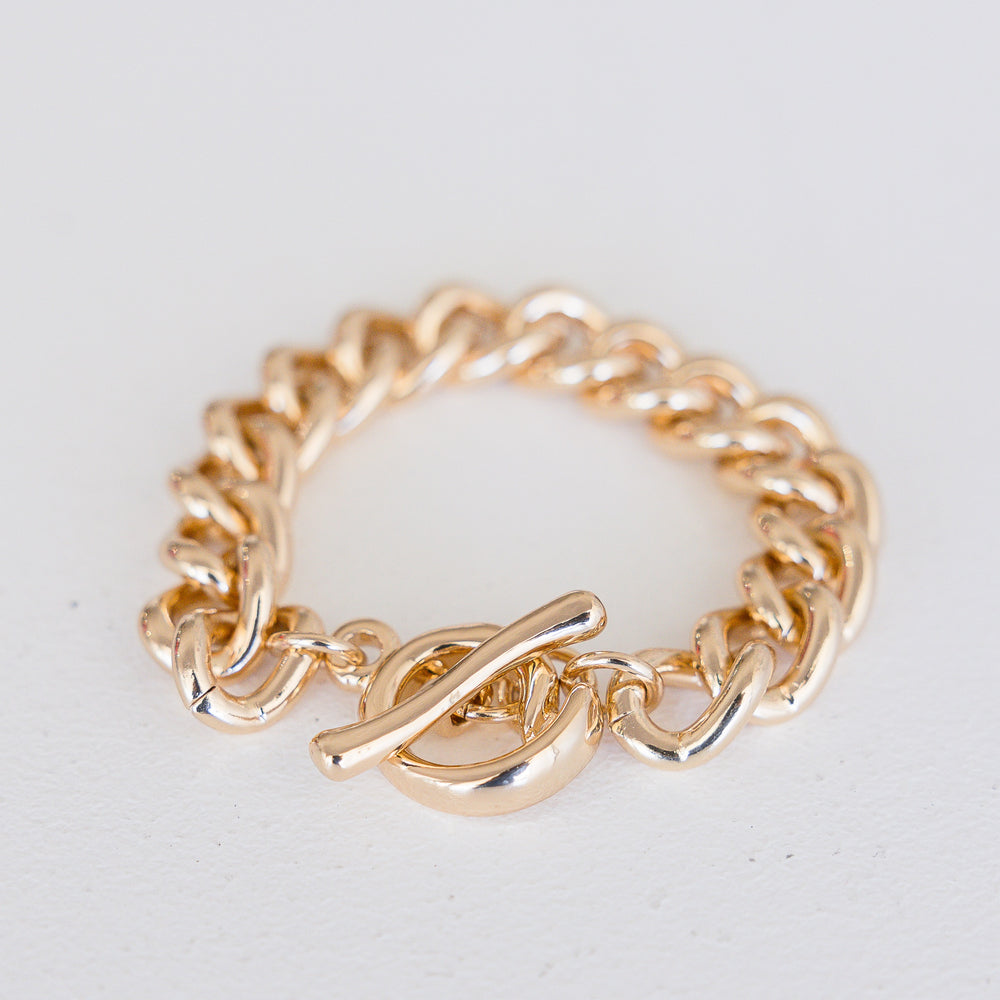 6-inch gold chunky link chain necklace with distressed leather accents