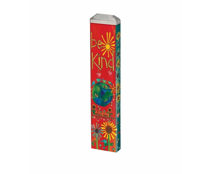 Mini art pole measuring 13 inches with a 3-inch diameter.