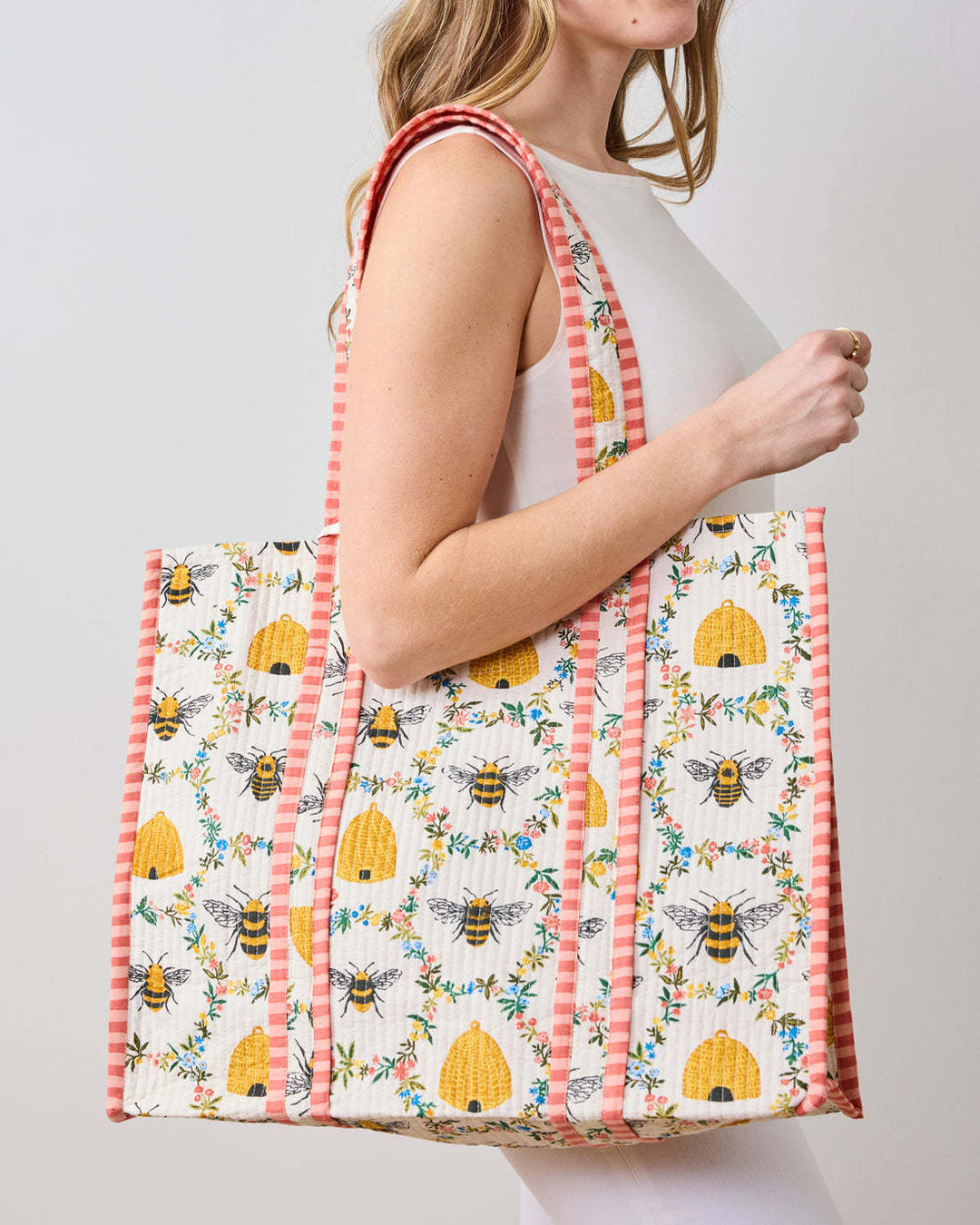The Traveler Tote in Sweet Bee