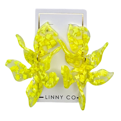 Silver Flora abstract floral drop earring with feather-light weight.