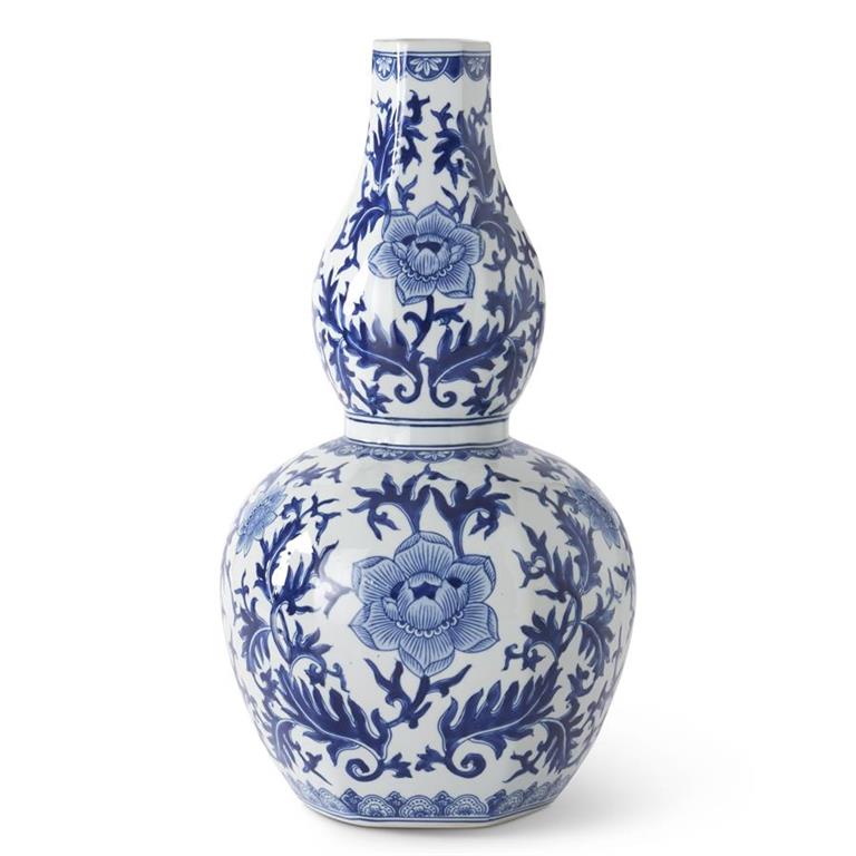 Blue and white ceramic round vase with chinoiserie patterns