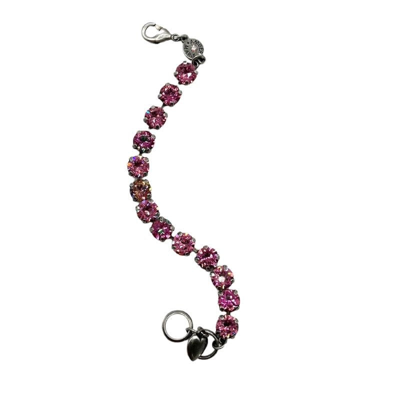 Classic Vienna bracelet featuring a delicate chain link design in silver-tone metal with an oval silhouette.