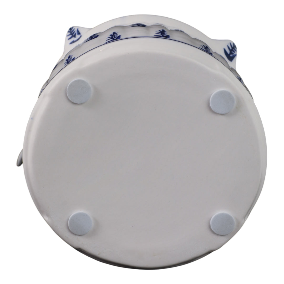 White/Blue Chinoiserie Large Pagoda Bird House
