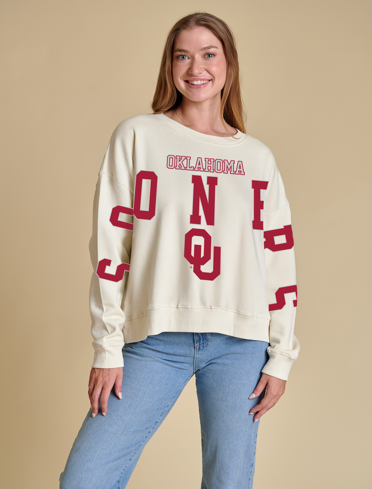 Relaxed fit boxy crewneck sweatshirt in heather gray with ribbed cuffs and hem.