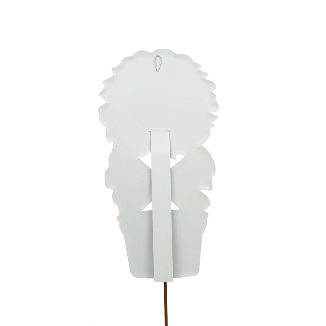Beck's Winter Wonderland topiary stake with green foliage shaped into a festive winter scene.
