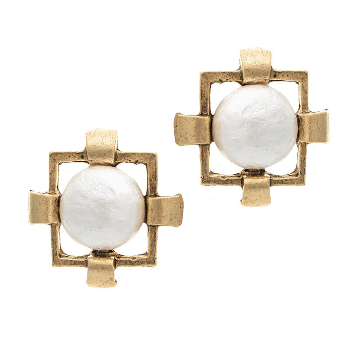 Elaine Earrings: Gold-tone square stud earrings with a luminous pearl-like center.