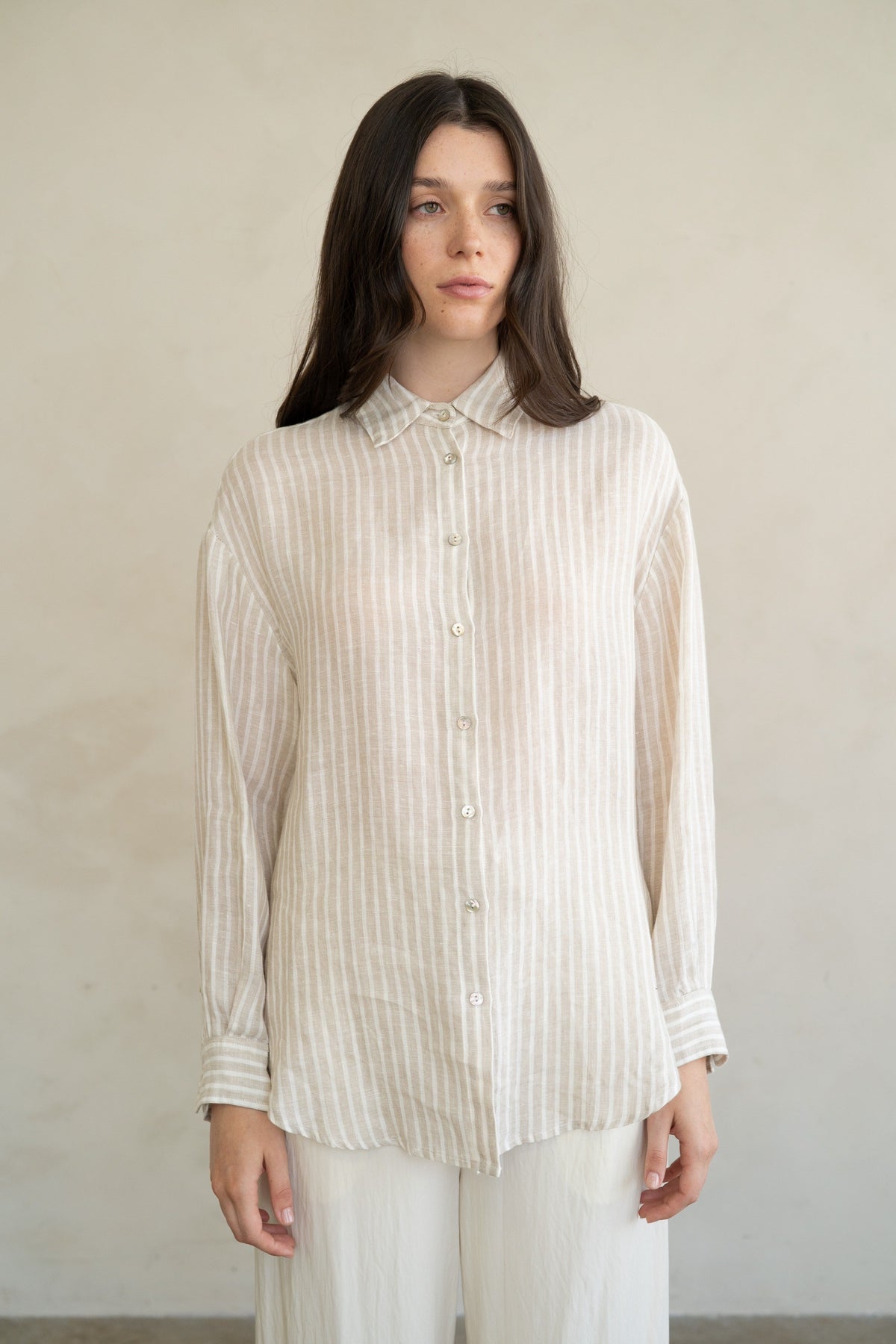 Eliana striped linen shirt in a relaxed straight cut with pointed collar
