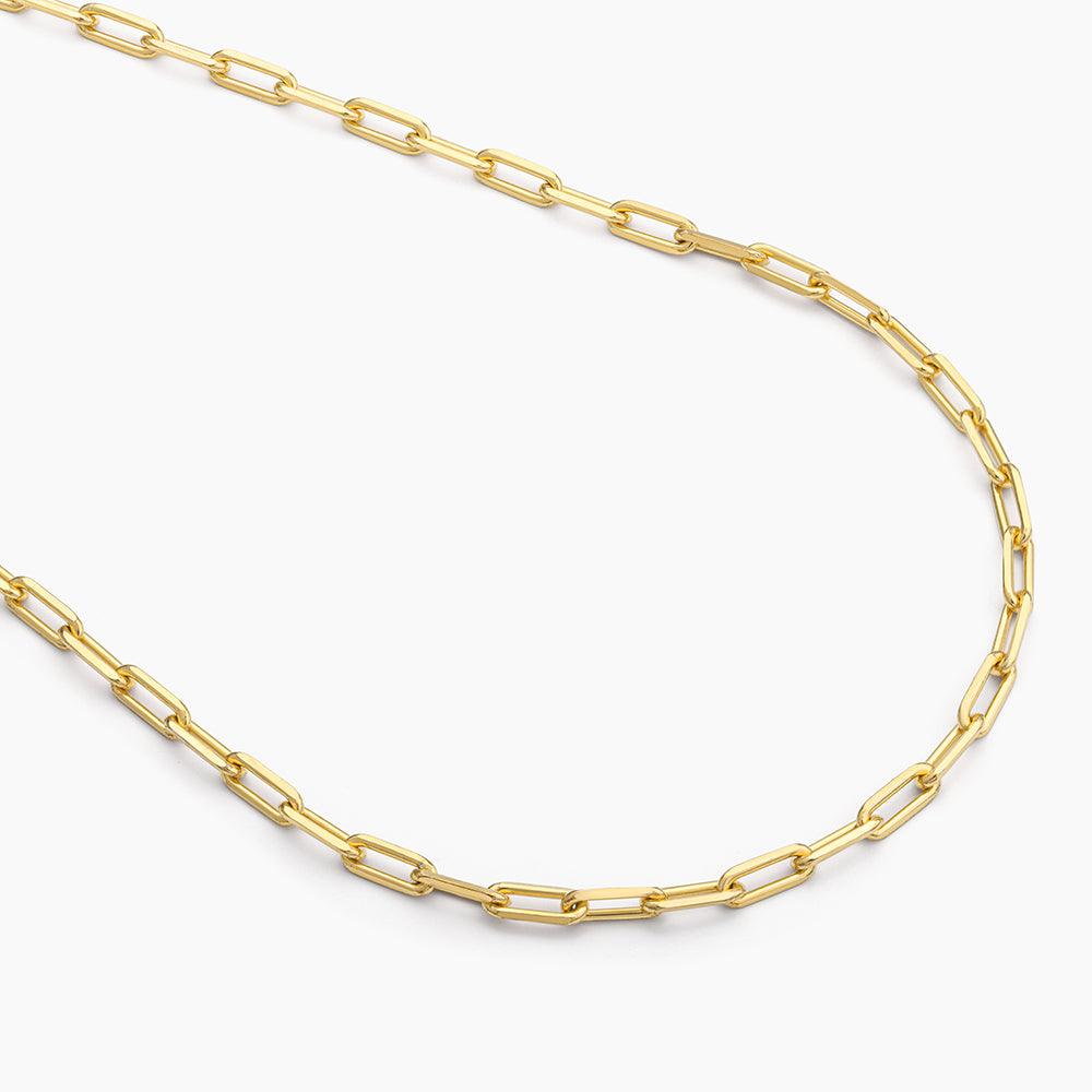Mini paperclip chain necklace in silver metal with a lobster clasp closure.