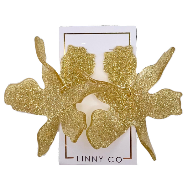 Silver Flora abstract floral earring with light featherweight dangle.