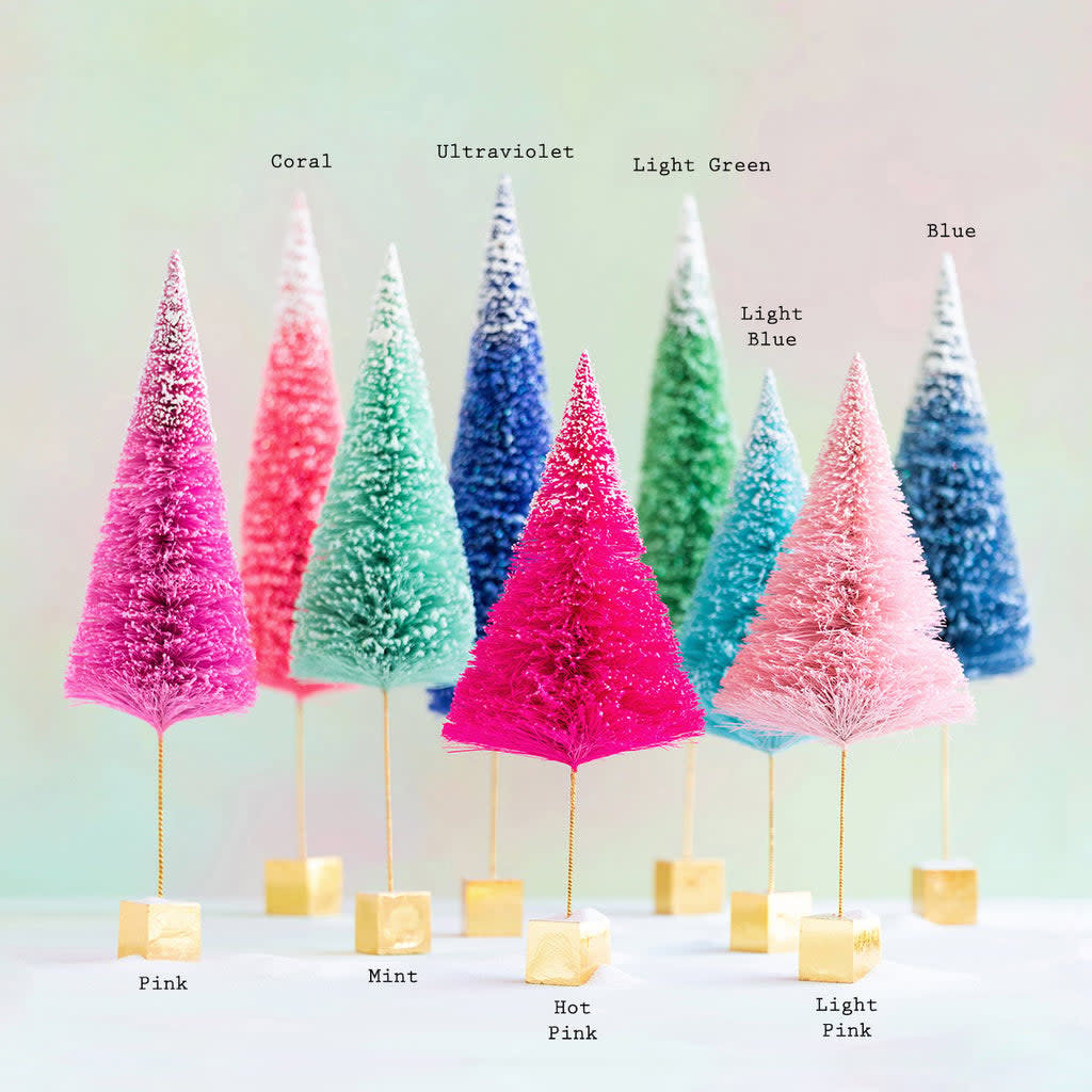 Frosted Sugar Sisal tree with a natural brown trunk, white frosted leaves, and XL silhouette.