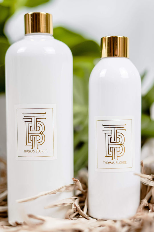 Bottle of Joshua Tree diffusing oil with a natural ingredient blend.