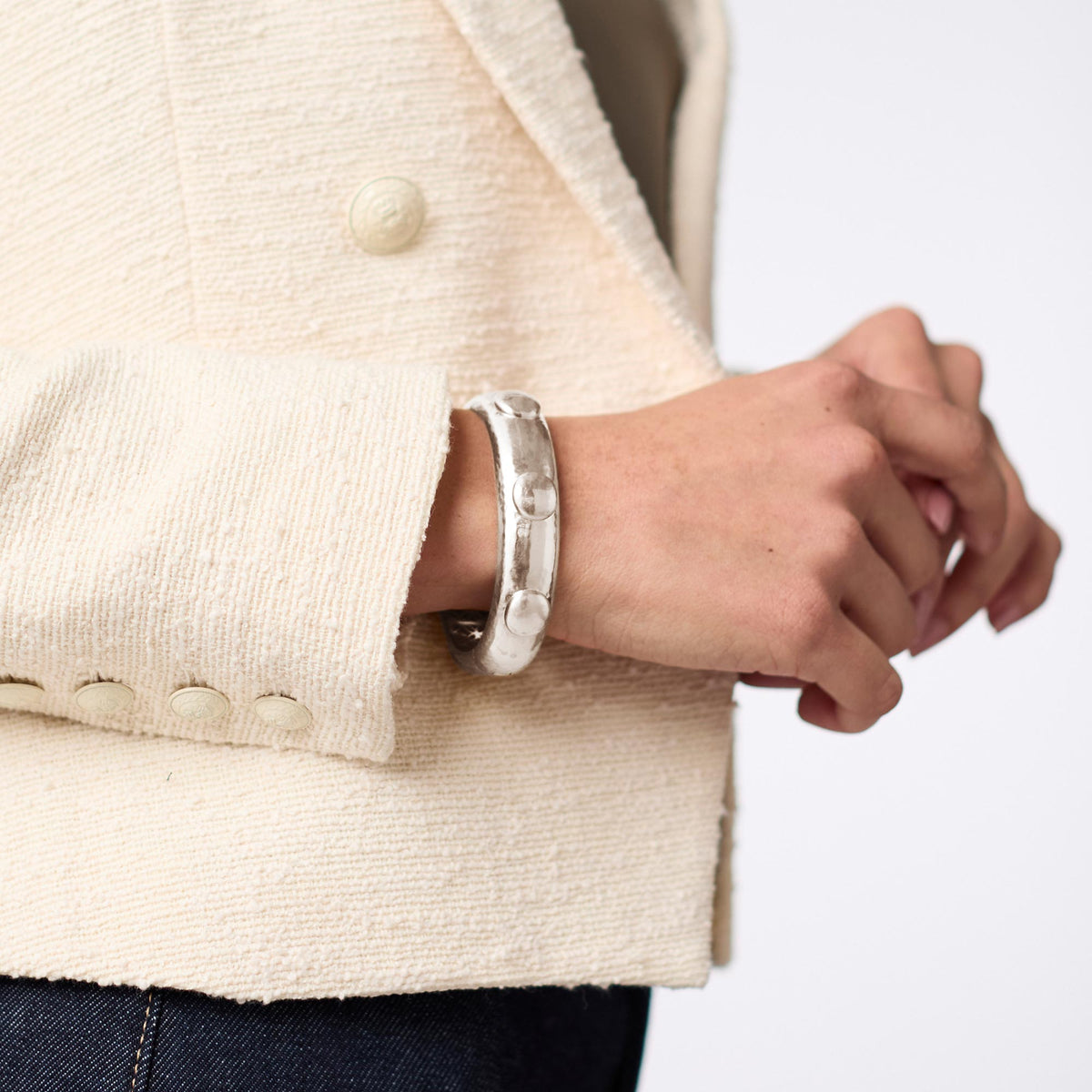 Silver Solara hinge bangle with spring closure
