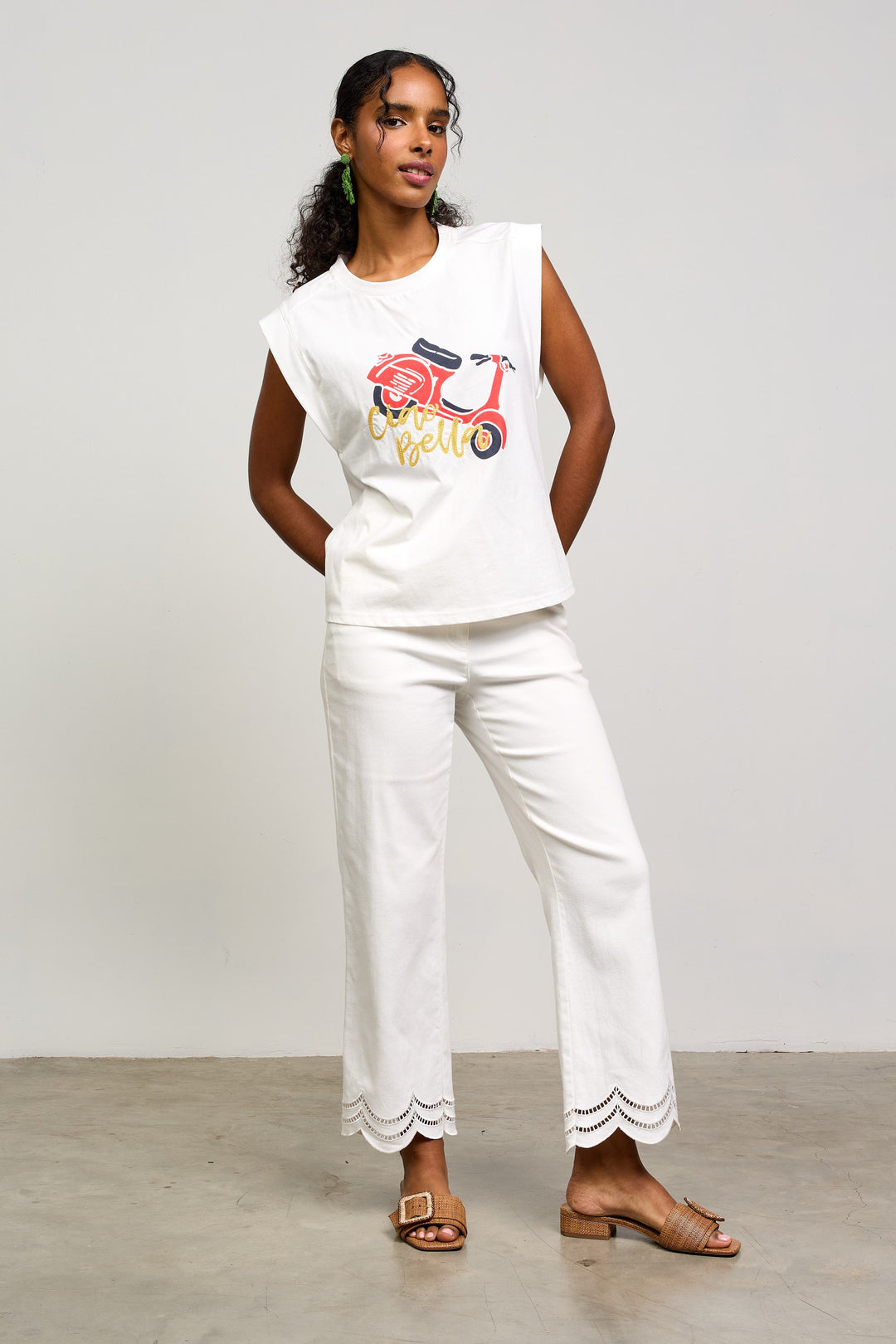 Ivy Sleeveless Graphic Shirt With Embroidery