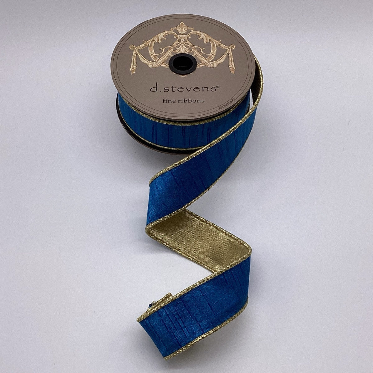 Slub Dupion ribbon with metallic gold back side visible