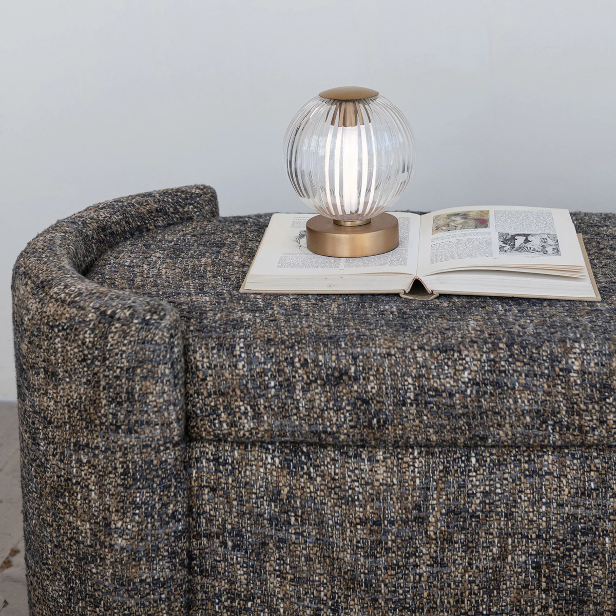 Glass and metal pleated LED table lamp with touch sensor in kraft packaging