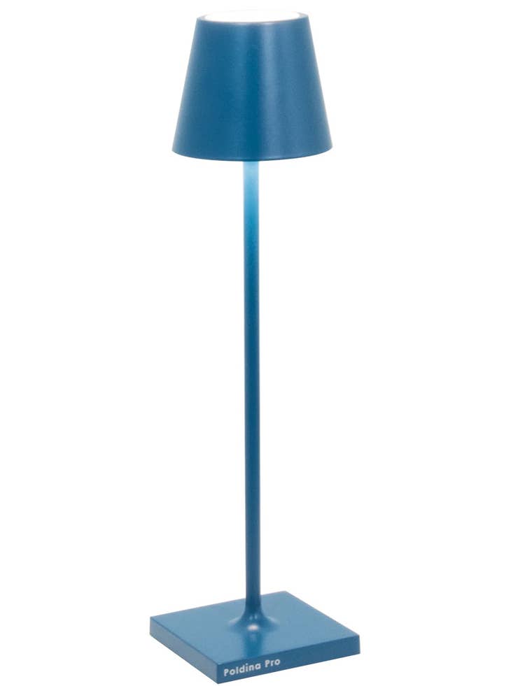 Die-cast aluminum cordless table lamp with polycarbonate diffuser in powder-coated finish