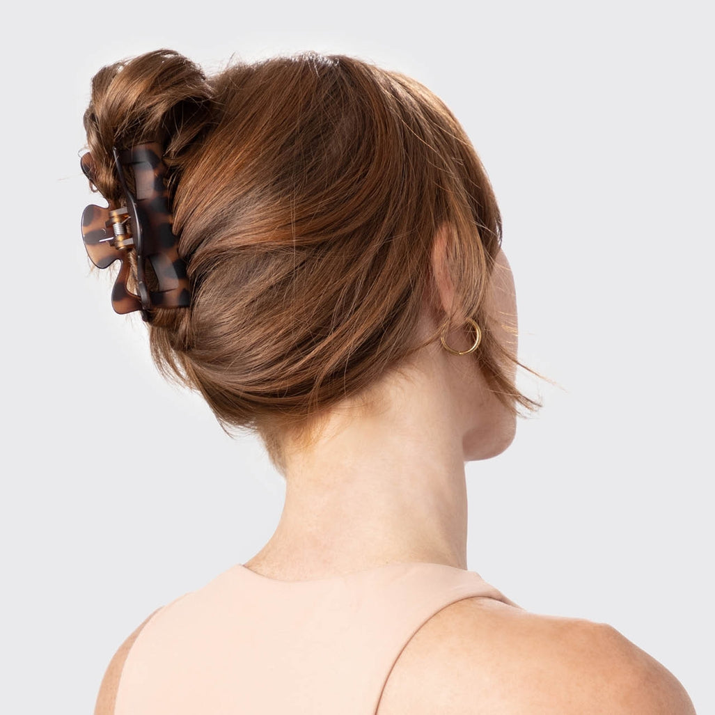 Matte recycled hair clip measuring 8.5cm length with easy grip finish