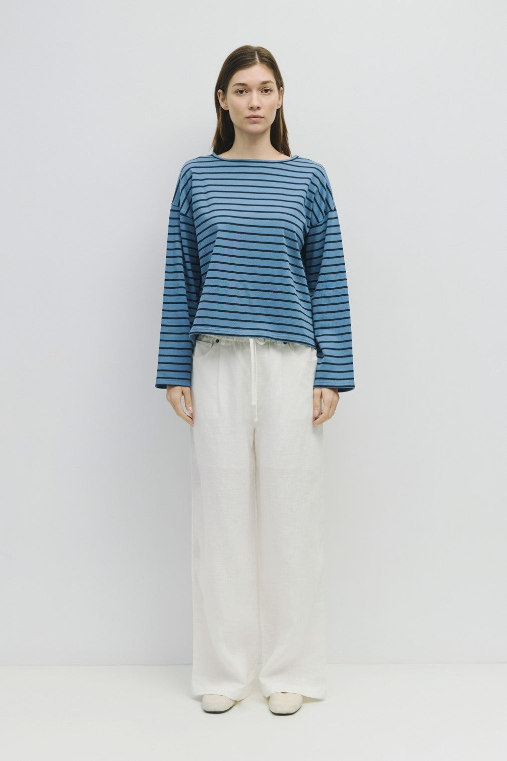 Nica The Moore Top in natural cotton with a relaxed silhouette.