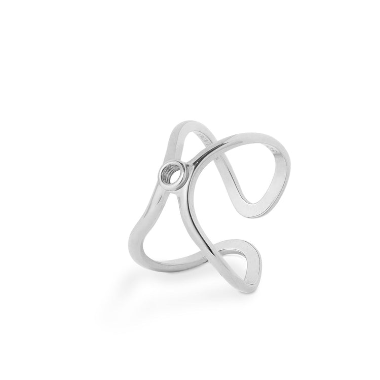 Adjustable silver Onda ring with a wavy, open-frame design and a small circular detail.