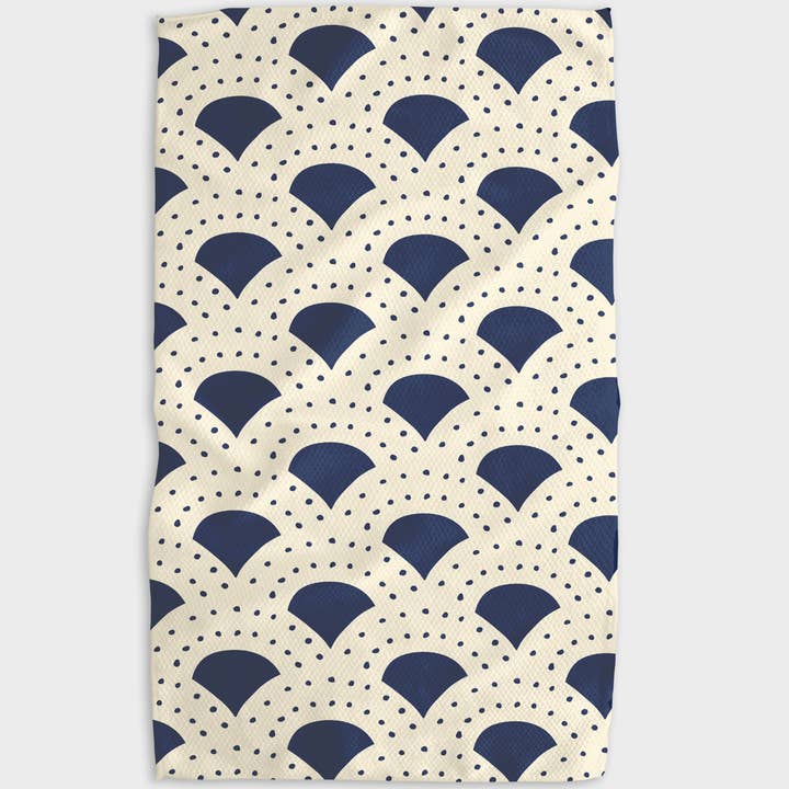 Recycled polyester waffle weave tea towel with single-sided print pattern