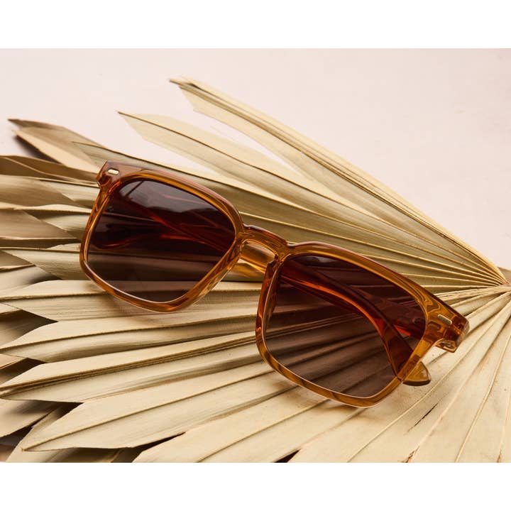 Shasta Reading Sun sunglasses with polycarbonate frames in green ombre smoke gradient lenses and spring hinges.